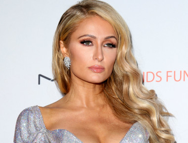 Η δυναμική επιστροφή της Paris Hilton με αισθησιακά εσώρουχα (φωτό, βίντεο)